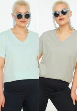 2 Pack V-Neck T-Shirt