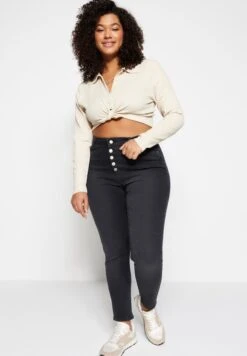Front Button Detail Skinny Jeans