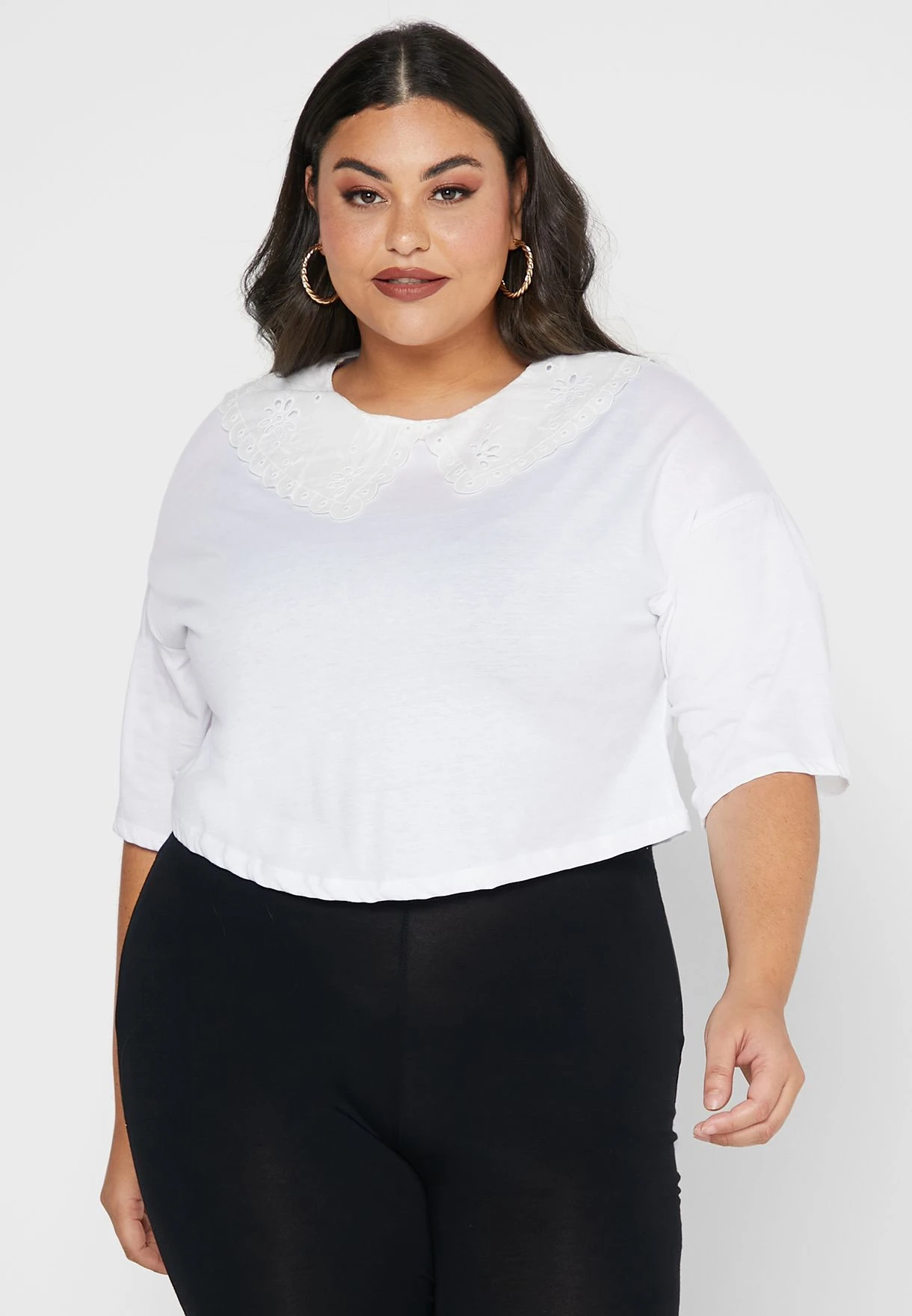 Broderie Collar Detail T-Shirt 3 Broderie Collar Detail T-Shirt