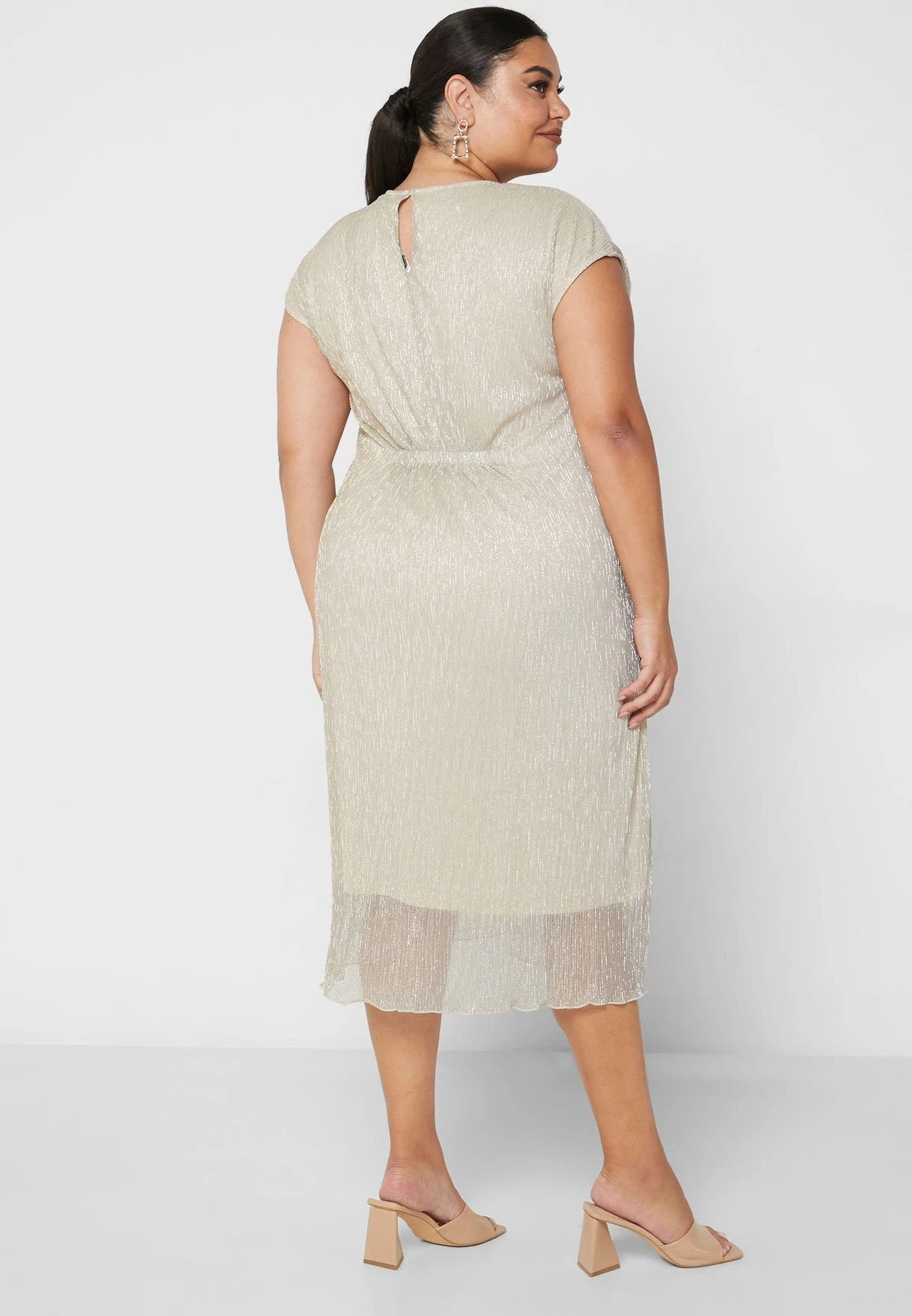 Vero Moda Curve Cap Sleeve Dress 4 Vero Moda Curve Cap Sleeve Dress - Image 2