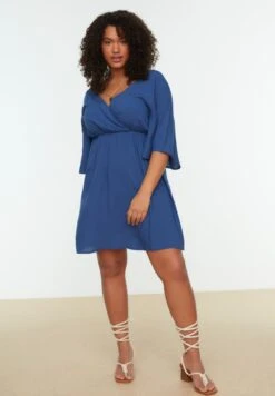 Front Page -CARMAKOMA Clothing Sales 2 zoom desktop 136