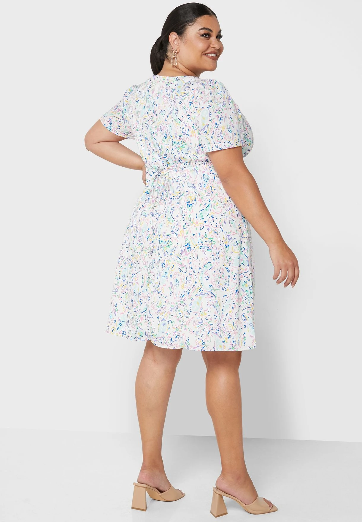 Vero Moda Curve Short Sleeve Dress 4 Vero Moda Curve Short Sleeve Dress - Image 2