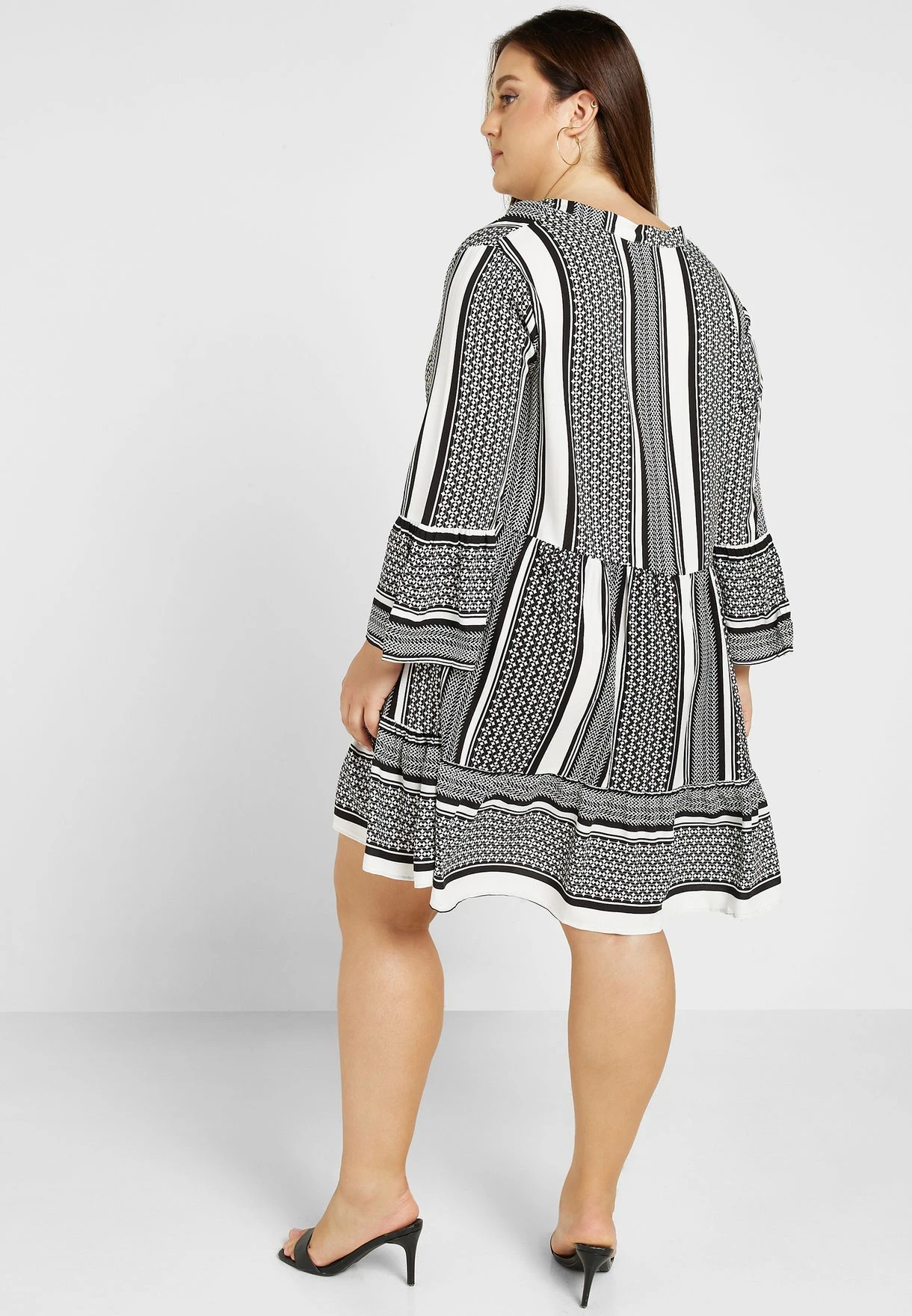 ONLY CARMAKOMA Ruffle Detail Printed Tunic 4 ONLY CARMAKOMA Ruffle Detail Printed Tunic - Image 2