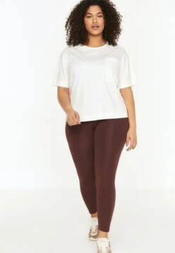 Crew Neck Pocket Detail T-Shirt -CARMAKOMA Clothing Sales 2 zoom desktop 42