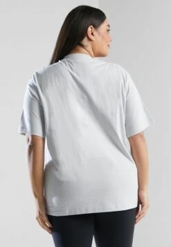 ADIDAS Oversized T-Shirt -CARMAKOMA Clothing Sales 2 zoom desktop 52