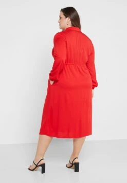 Front Page -CARMAKOMA Clothing Sales 2 zoom desktop 83