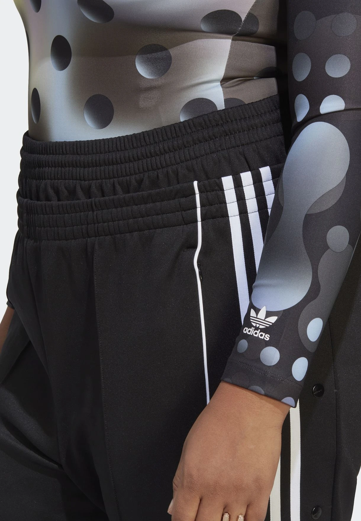 Adidas Originals Adibreak Sweatpants 4 Adidas Originals Adibreak Sweatpants - Image 3