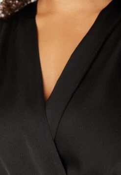 Balloon Sleeve Satin Body 12 Balloon Sleeve Satin Body -CARMAKOMA Clothing Sales 3 zoom desktop 270