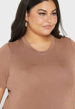 Vero Moda Curve Crew Neck Knitted Top 8 Vero Moda Curve Crew Neck Knitted Top -CARMAKOMA Clothing Sales 3 zoom desktop 297