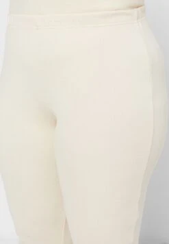 Lettuce Hem Flared Ribbed Co-Ord -CARMAKOMA Clothing Sales 3 zoom desktop 300