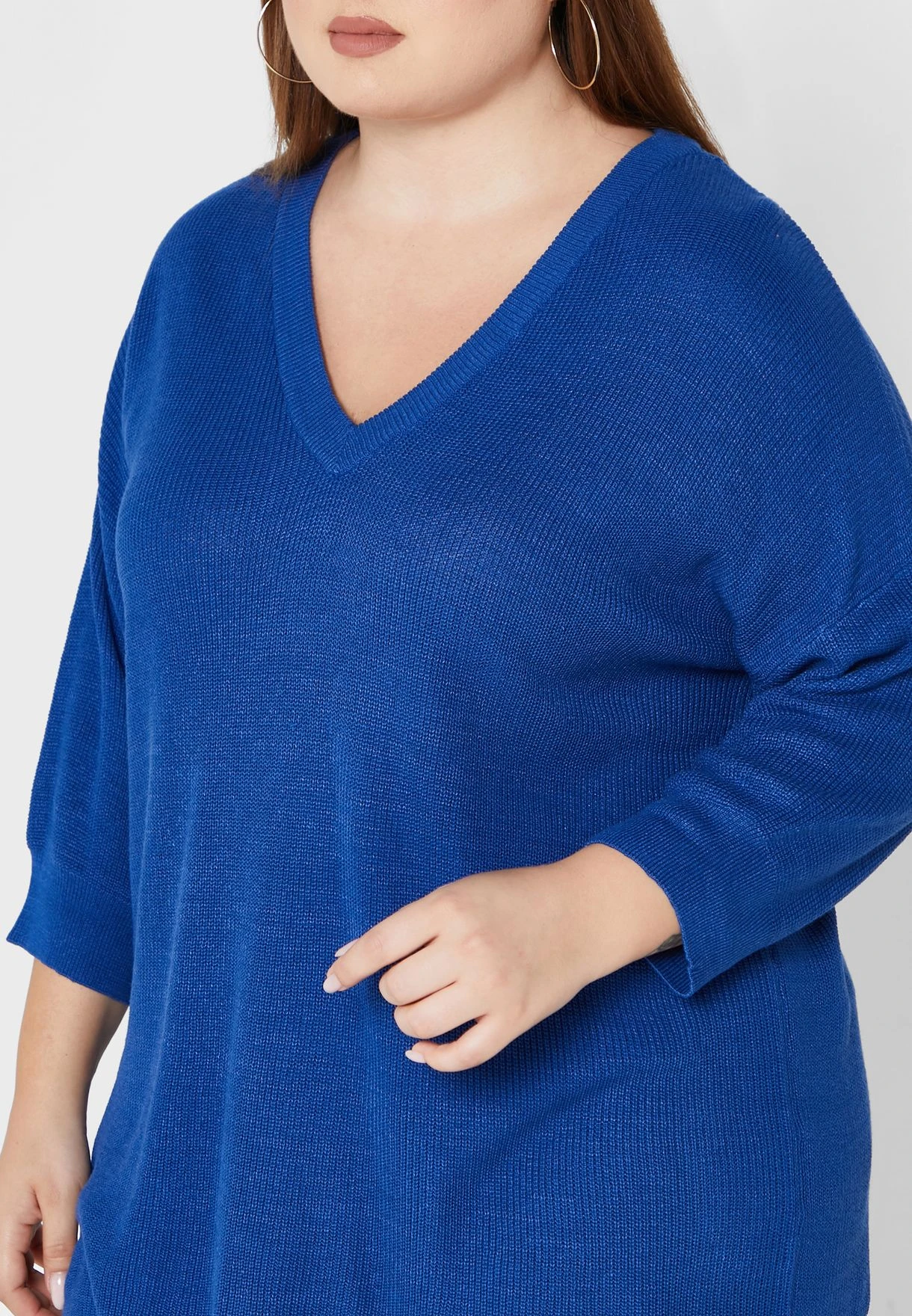 Vero Moda Curve V-Neck Cuffed Sleeve Top 5 Vero Moda Curve V-Neck Cuffed Sleeve Top - Image 3
