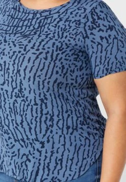 ONLY CARMAKOMA Striped Knitted Top -CARMAKOMA Clothing Sales 3 zoom desktop 341