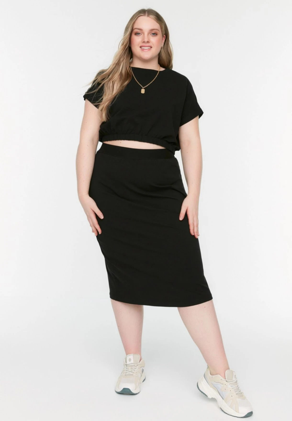 Crew Neck Top & Skirt Set 5 Crew Neck Top & Skirt Set - Image 3