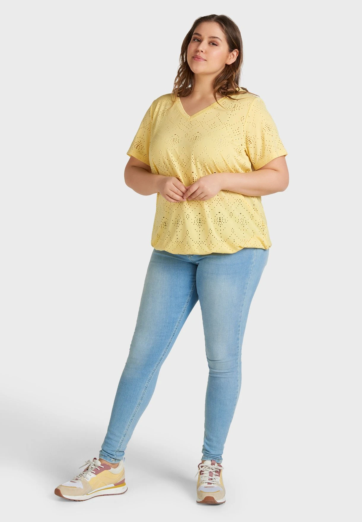 Zizzi Lace Detail T-Shirt 5 Zizzi Lace Detail T-Shirt - Image 3