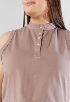 Reebok Classics Wide Tank 8 Reebok Classics Wide Tank -CARMAKOMA Clothing Sales 3 zoom desktop 57