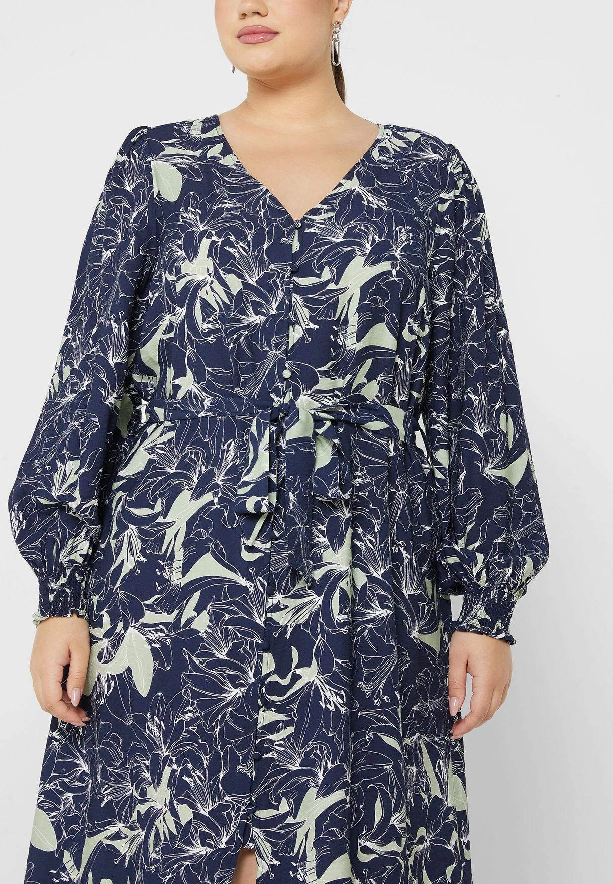 Vero Moda Curve V-Neck Knitted Shirt Dress 5 Vero Moda Curve V-Neck Knitted Shirt Dress - Image 3