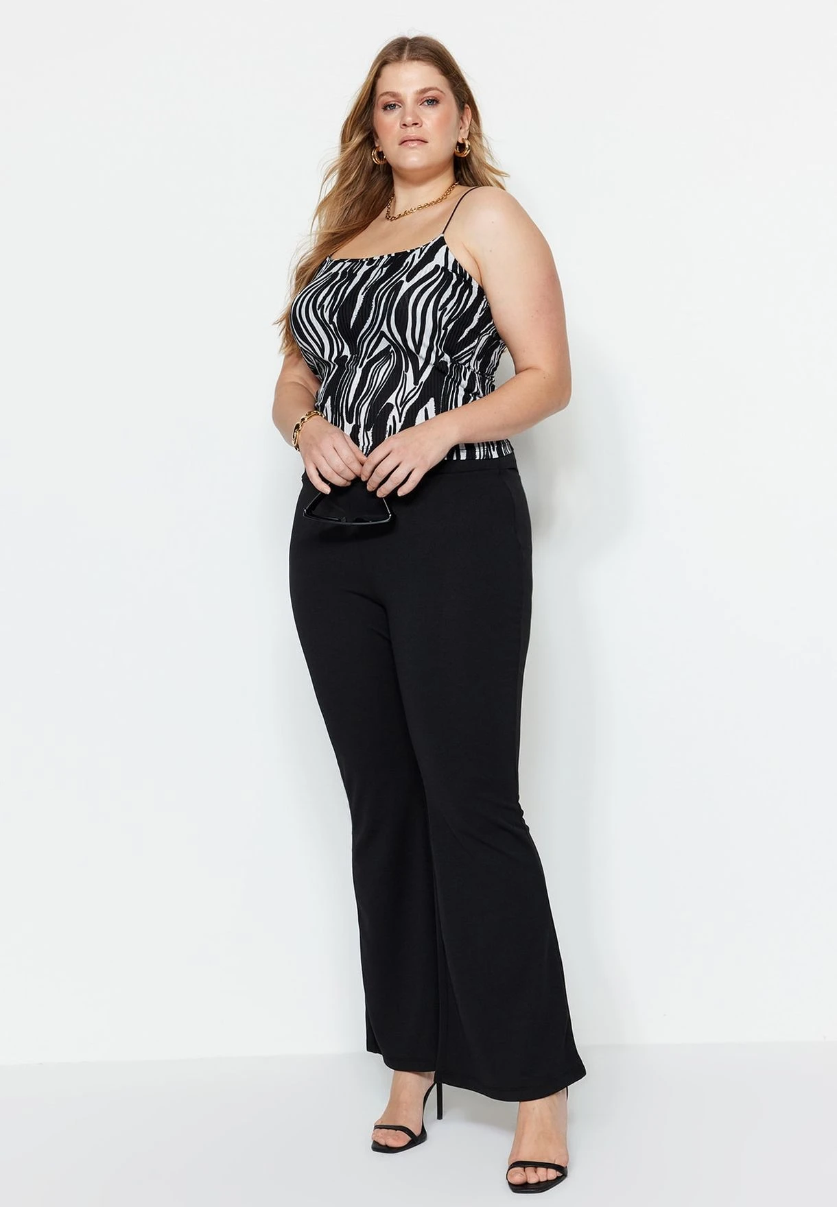 Flared High Waist Pants 6 Flared High Waist Pants - Image 4