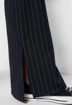 High Waist Striped Pants -CARMAKOMA Clothing Sales 4 zoom desktop 188