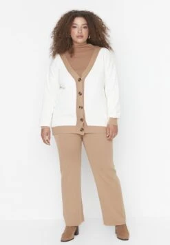 Button Detail Cardigan & Pants Set -CARMAKOMA Clothing Sales 4 zoom desktop 193