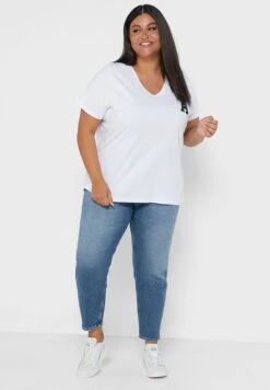 ONLY CARMAKOMA V-Neck Logo T-Shirt -CARMAKOMA Clothing Sales 4 zoom desktop 2