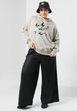 Adidas Originals Sst Sweatpants 9 Adidas Originals Sst Sweatpants -CARMAKOMA Clothing Sales 4 zoom desktop 212