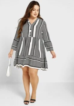 ONLY CARMAKOMA Ruffle Detail Printed Tunic 9 ONLY CARMAKOMA Ruffle Detail Printed Tunic -CARMAKOMA Clothing Sales 4 zoom desktop 298