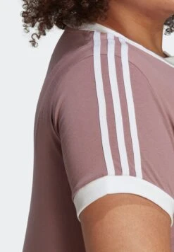 Adidas Originals 3 Stripes T-Shirt -CARMAKOMA Clothing Sales 4 zoom desktop 30