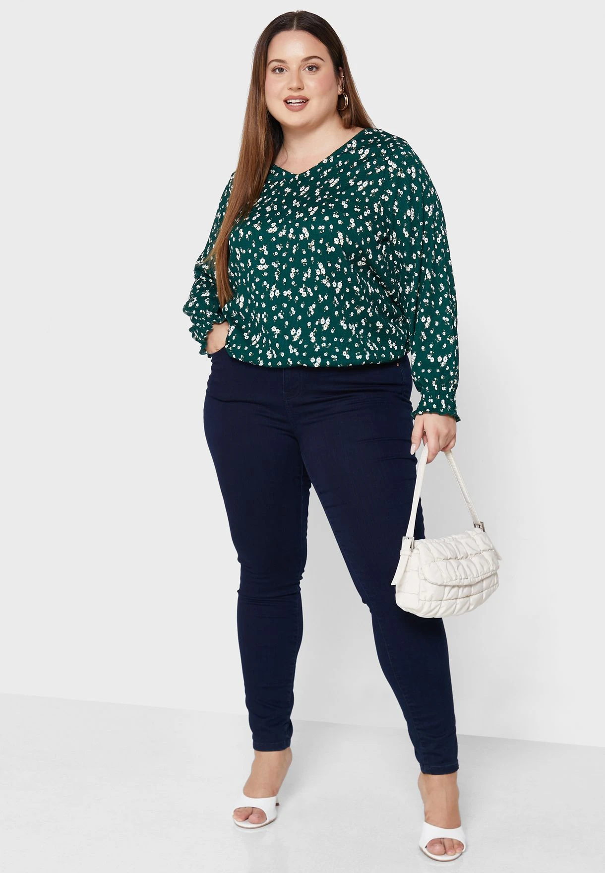 ONLY CARMAKOMA Floral Print V-Neck Top 6 ONLY CARMAKOMA Floral Print V-Neck Top - Image 4