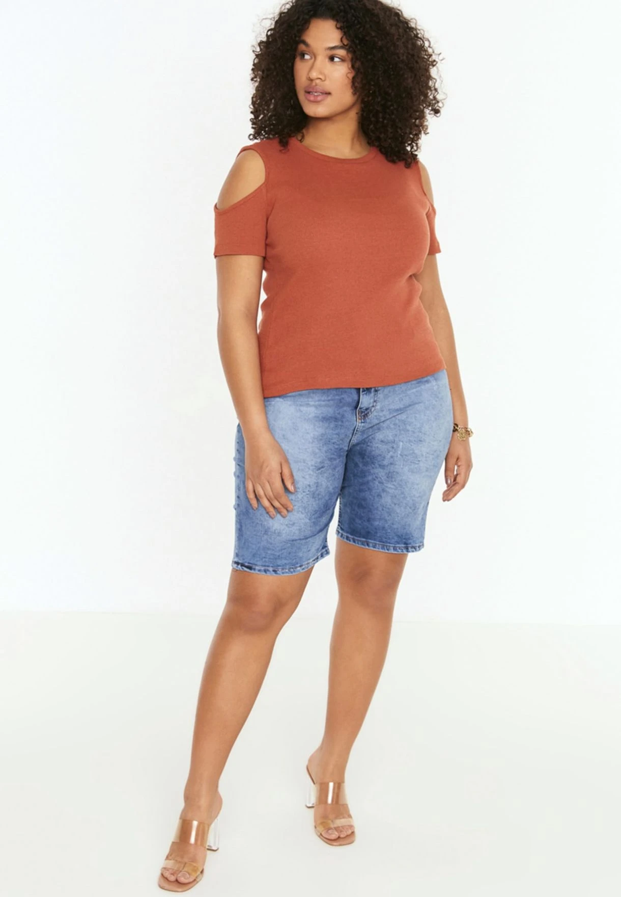 Crew Neck Cold Shoulder Top 6 Crew Neck Cold Shoulder Top - Image 4