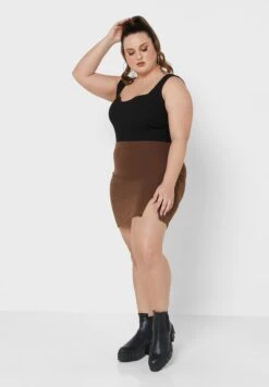 Slit Hem Mini Skirt -CARMAKOMA Clothing Sales 4 zoom desktop 385