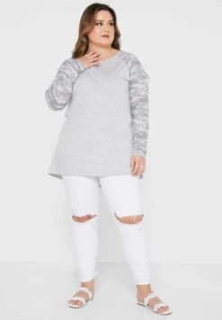 Essential T-shirt -CARMAKOMA Clothing Sales 4 zoom desktop 48