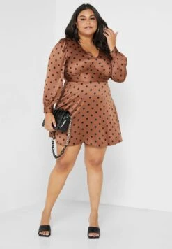 Vero Moda Curve Printed Puff Sleeve Dress 9 Vero Moda Curve Printed Puff Sleeve Dress -CARMAKOMA Clothing Sales 4 zoom desktop 69
