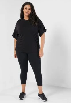 Nike Nsw Essential Mid Rise Leggings -CARMAKOMA Clothing Sales 5 zoom desktop 105