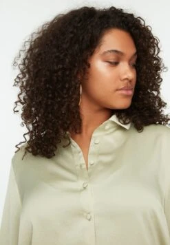 Button Down Shirt 13 Button Down Shirt -CARMAKOMA Clothing Sales 5 zoom desktop 123