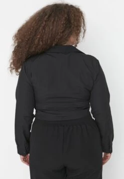 Ring Detail Crop Top -CARMAKOMA Clothing Sales 5 zoom desktop 131