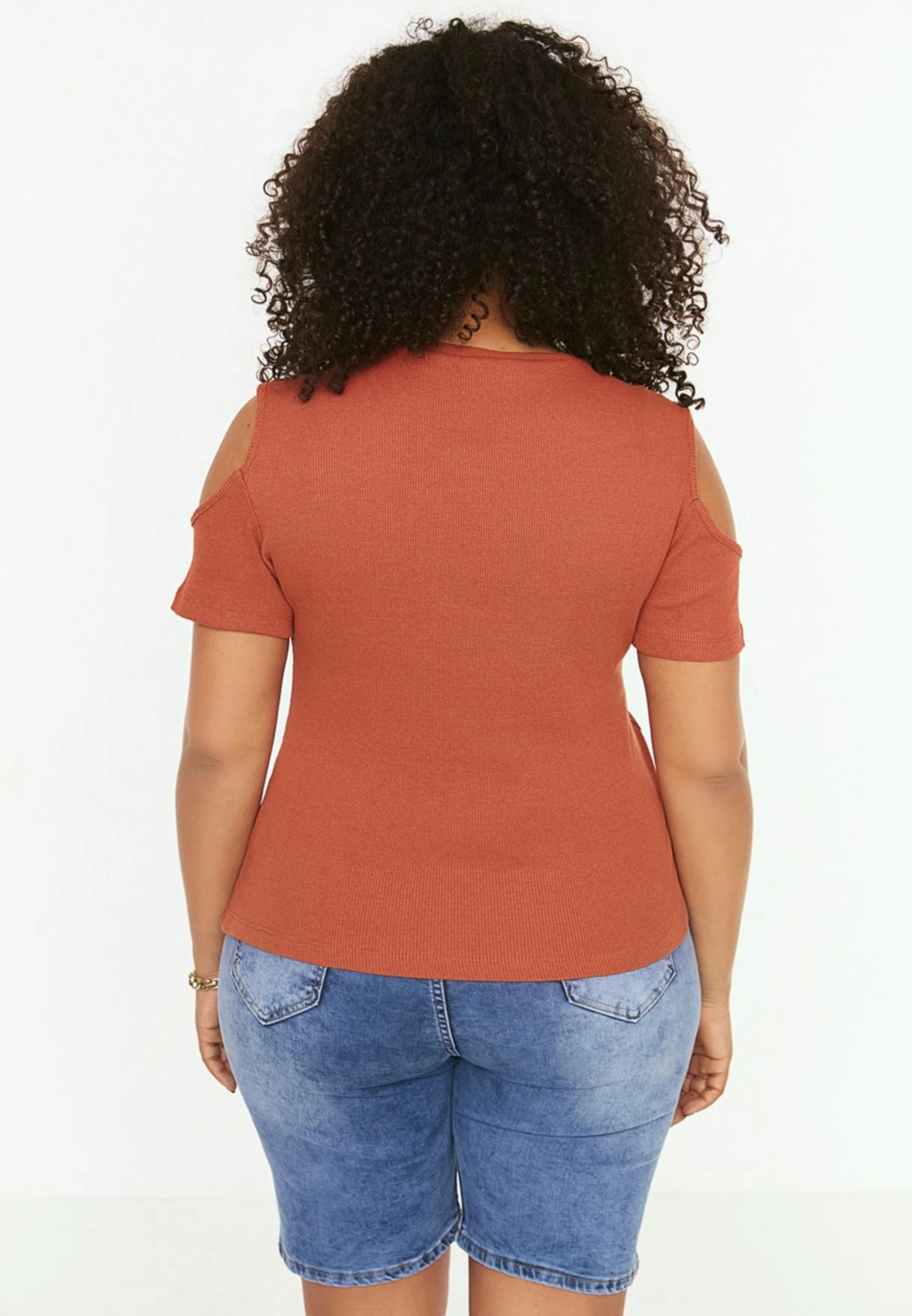 Crew Neck Cold Shoulder Top 7 Crew Neck Cold Shoulder Top - Image 5