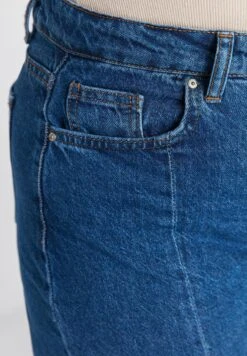 Wide Leg Slit Jeans 15 Wide Leg Slit Jeans -CARMAKOMA Clothing Sales 5 zoom desktop 157