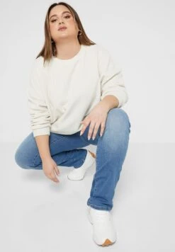 ONLY CARMAKOMA High Waist Straight Jeans -CARMAKOMA Clothing Sales 5 zoom desktop 159