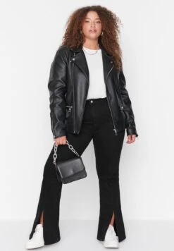 Side Slit Detailed High Waist Jeans 12 Side Slit Detailed High Waist Jeans -CARMAKOMA Clothing Sales 5 zoom desktop 162