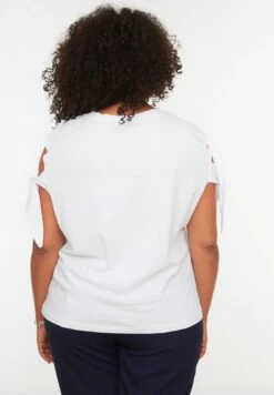 Crew Neck Tie Detail T-Shirt 11 Crew Neck Tie Detail T-Shirt -CARMAKOMA Clothing Sales 5 zoom desktop 17