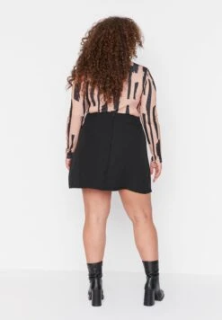 Pleated Mini Skirt -CARMAKOMA Clothing Sales 5 zoom desktop 176