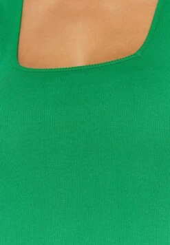 Square Neck Knitted Tank Top -CARMAKOMA Clothing Sales 5 zoom desktop 5