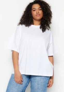 Crew Neck T-Shirt 15 Crew Neck T-Shirt -CARMAKOMA Clothing Sales 5 zoom desktop 6