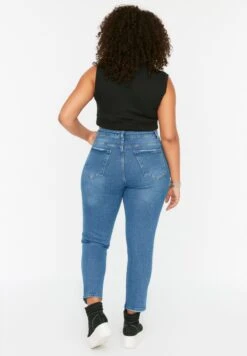 Slit Hem Skinny Jeans -CARMAKOMA Clothing Sales 6 zoom desktop 52