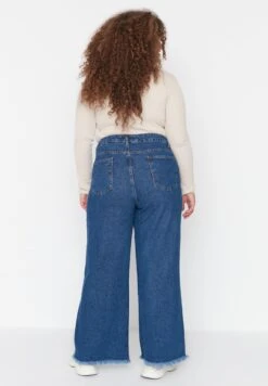 Wide Leg Slit Jeans 16 Wide Leg Slit Jeans -CARMAKOMA Clothing Sales 6 zoom desktop 60