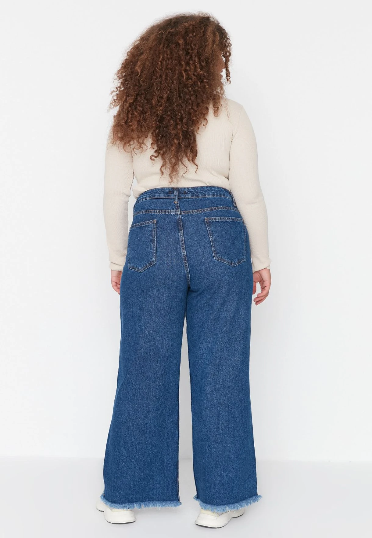 Wide Leg Slit Jeans 8 Wide Leg Slit Jeans - Image 6