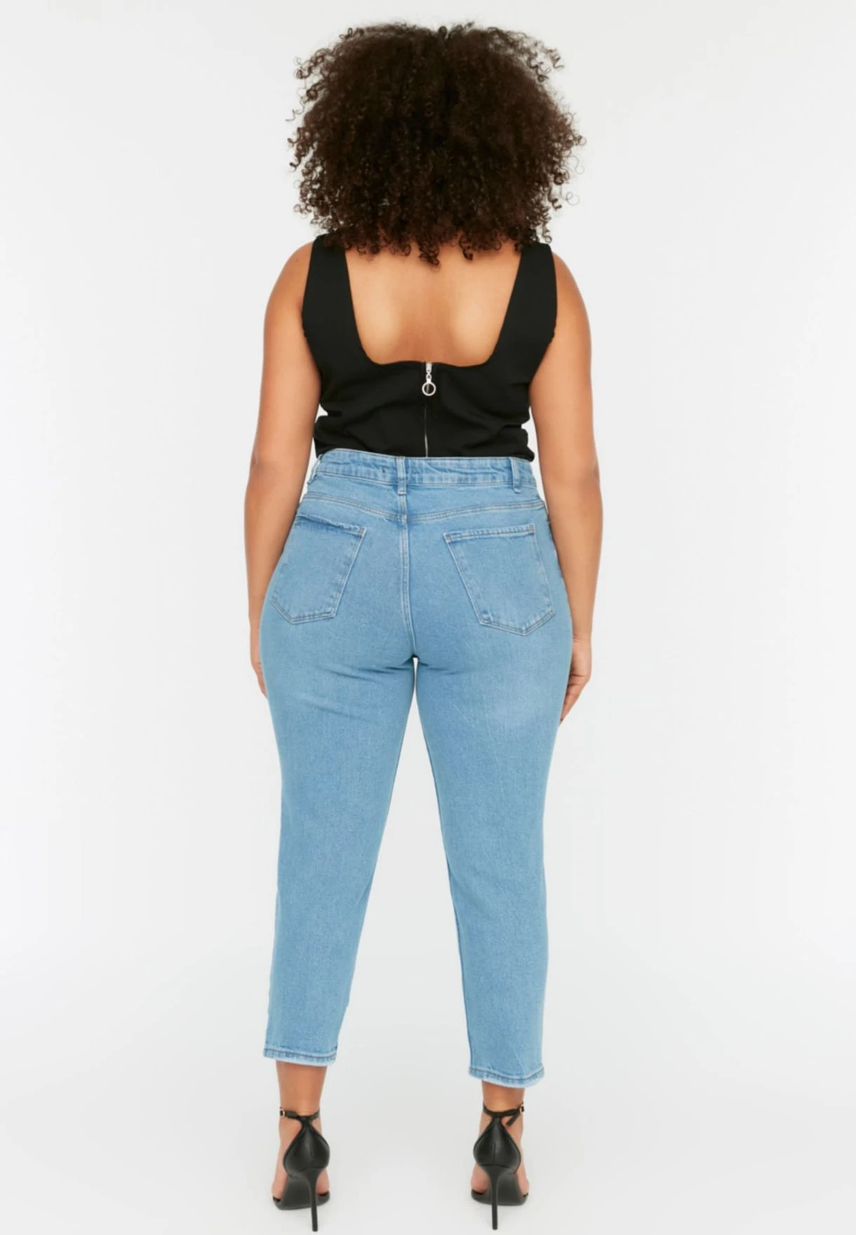 Ripped Skinny Jeans 8 Ripped Skinny Jeans - Image 6