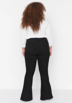 Side Slit Detailed High Waist Jeans 13 Side Slit Detailed High Waist Jeans -CARMAKOMA Clothing Sales 6 zoom desktop 63