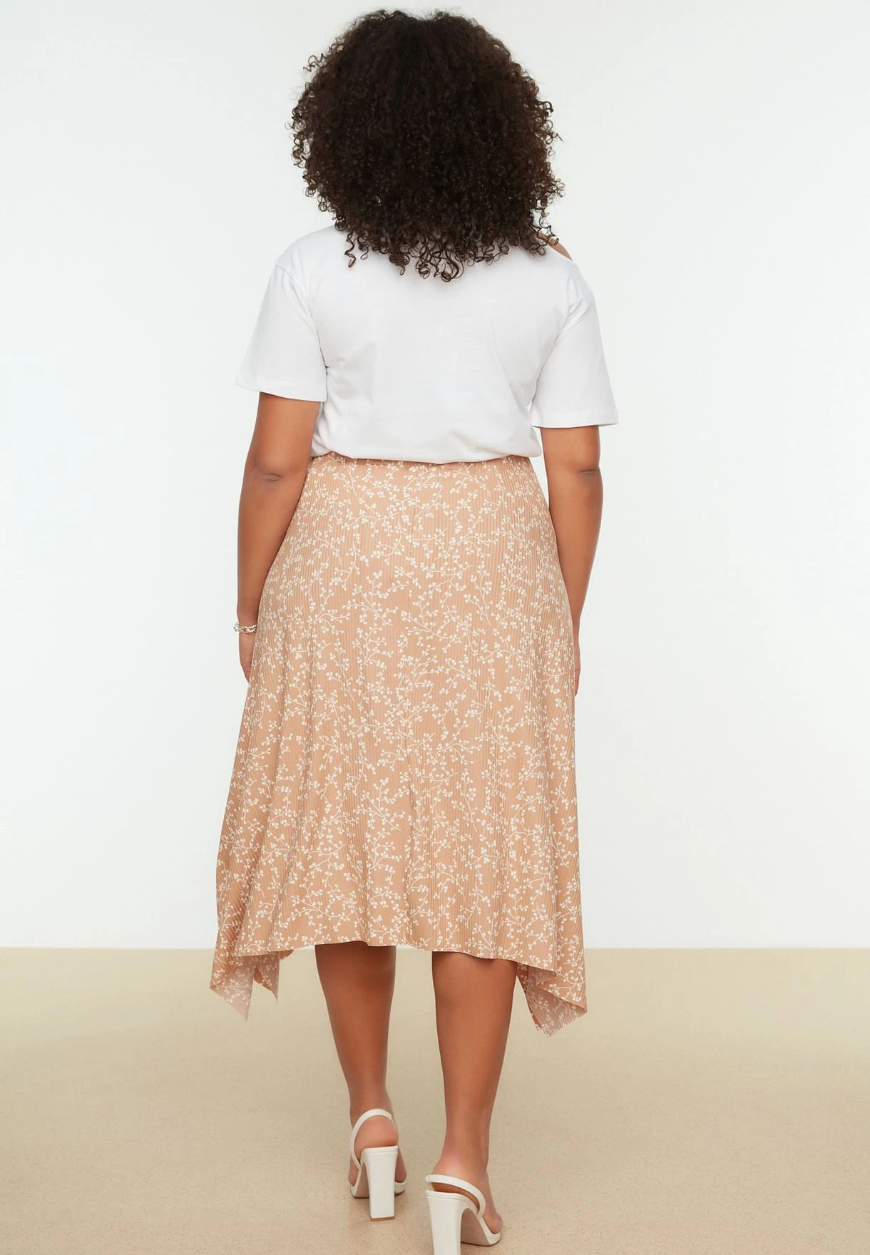 Asymmetric Floral Print Midi Skirt 8 Asymmetric Floral Print Midi Skirt - Image 6