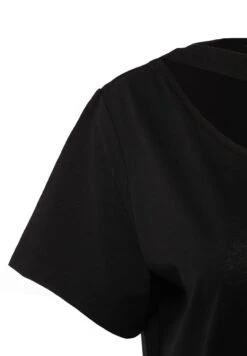 Cut Out Detail T-Shirt -CARMAKOMA Clothing Sales 6 zoom desktop 9